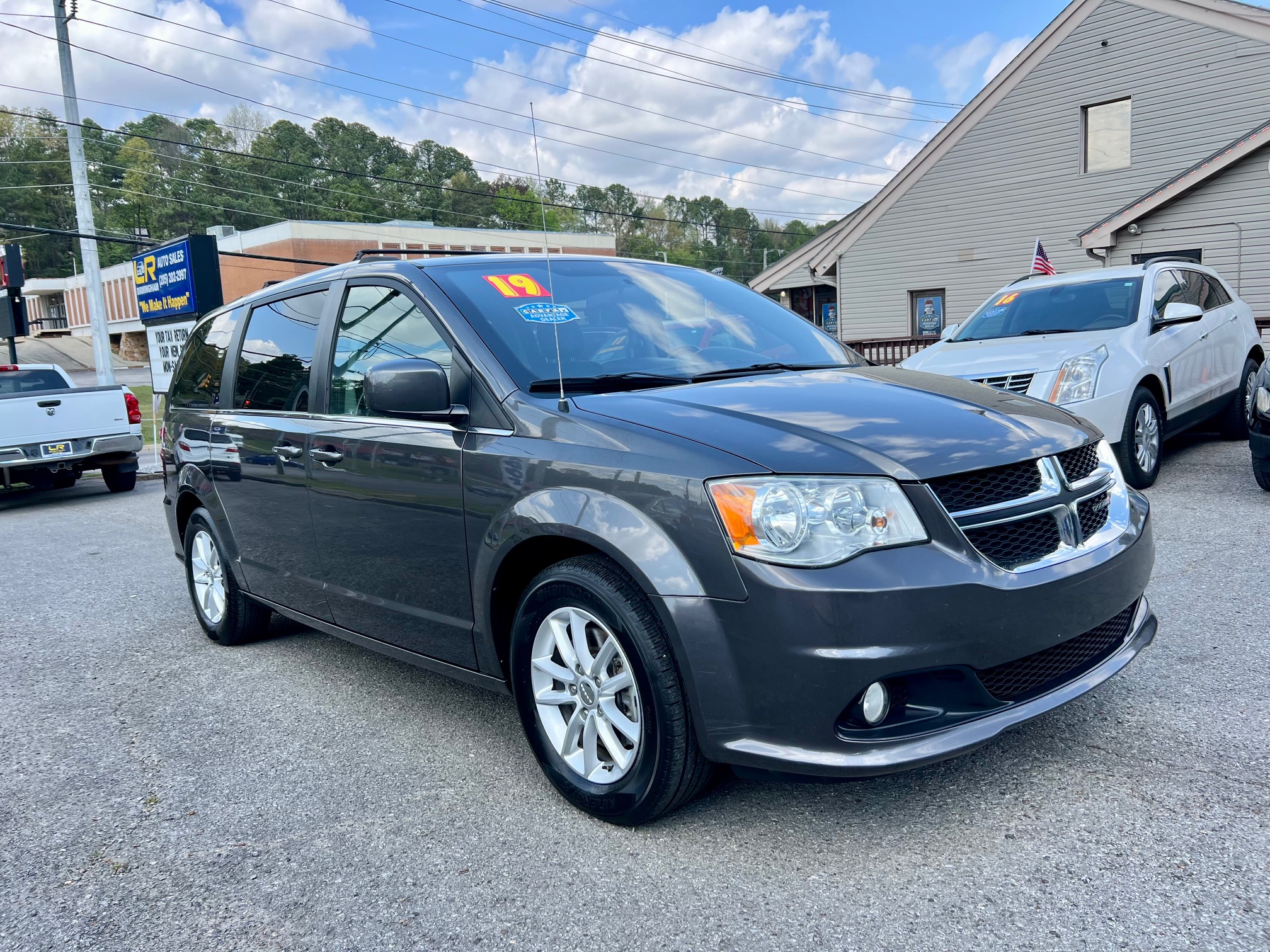 2019 Dodge Grand Caravan SXT's photo